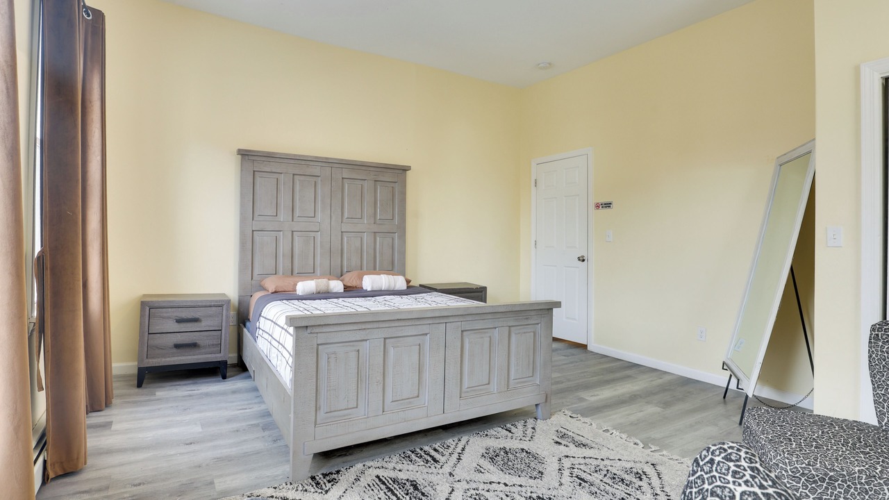 Photo of Bedroom in South Side