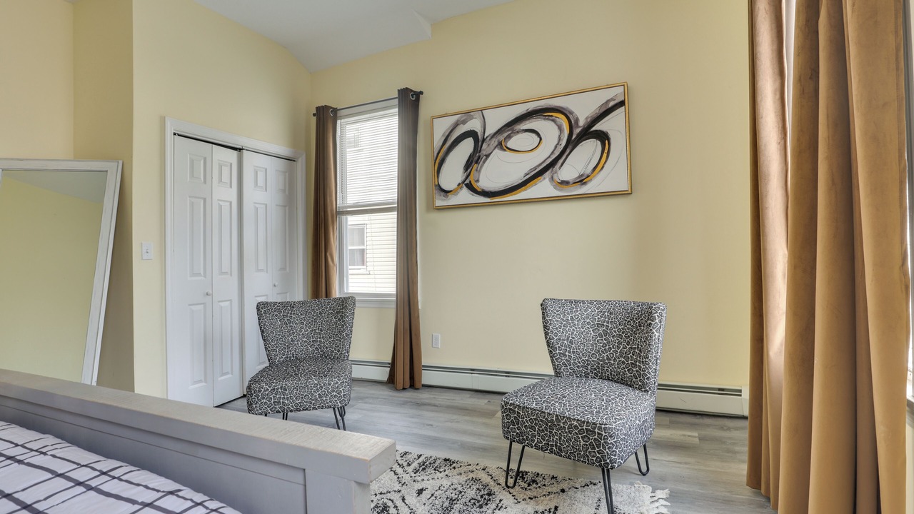 Photo of Bedroom in South Side