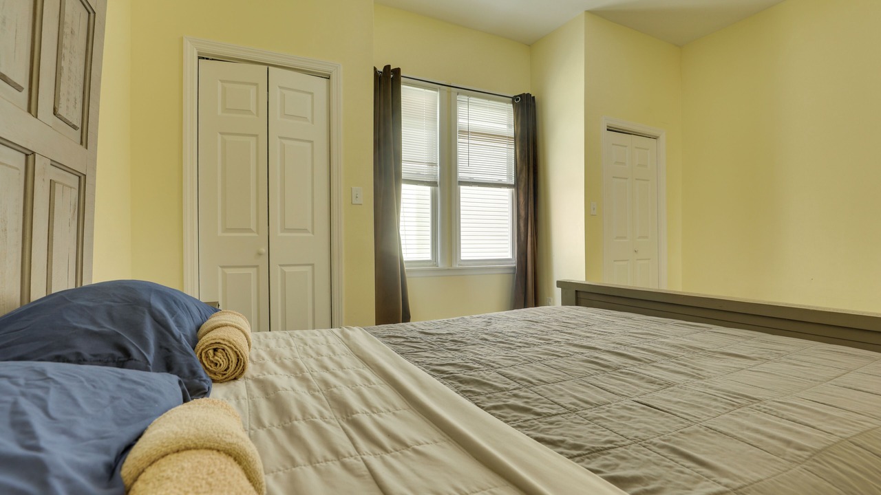 Photo of Bedroom in South Side