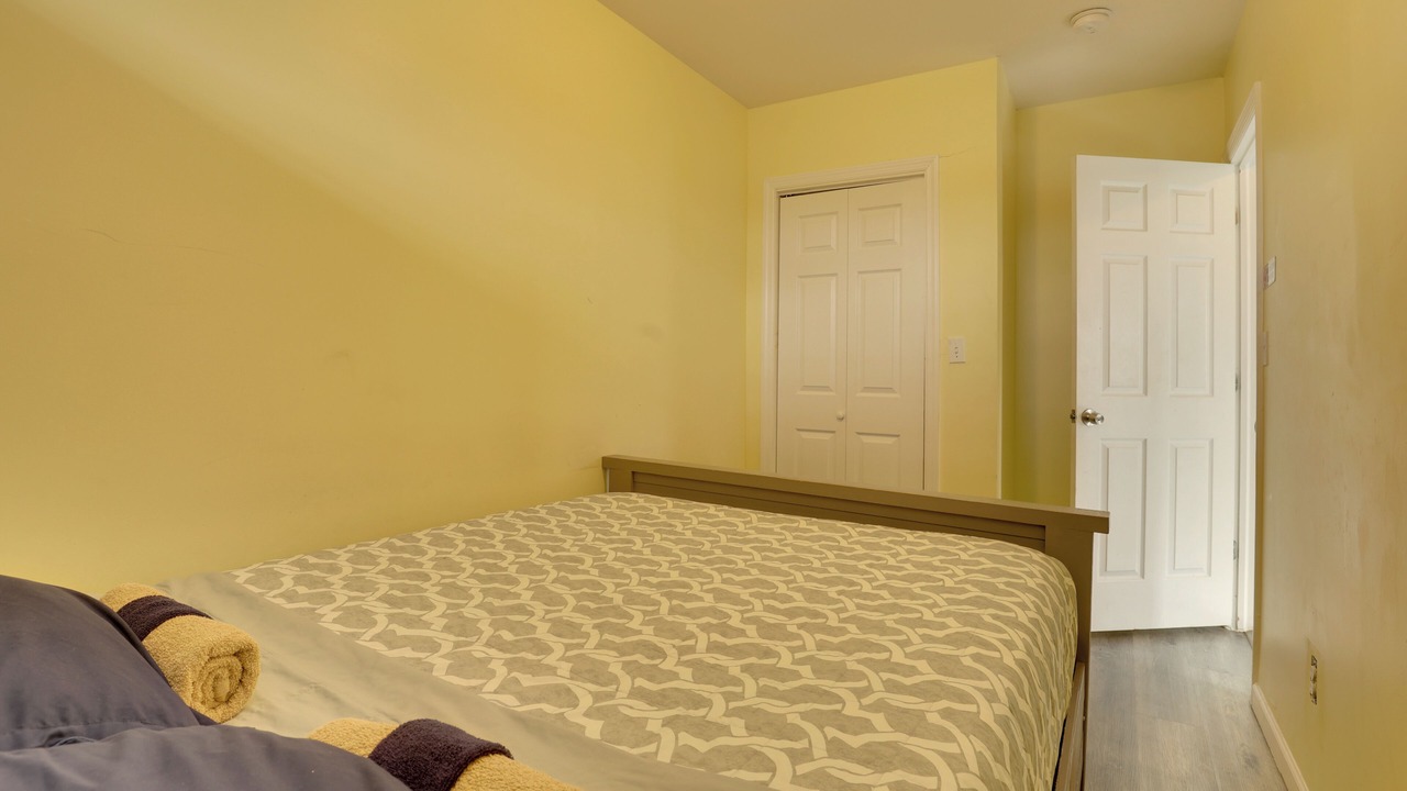 Photo of Bedroom in South Side