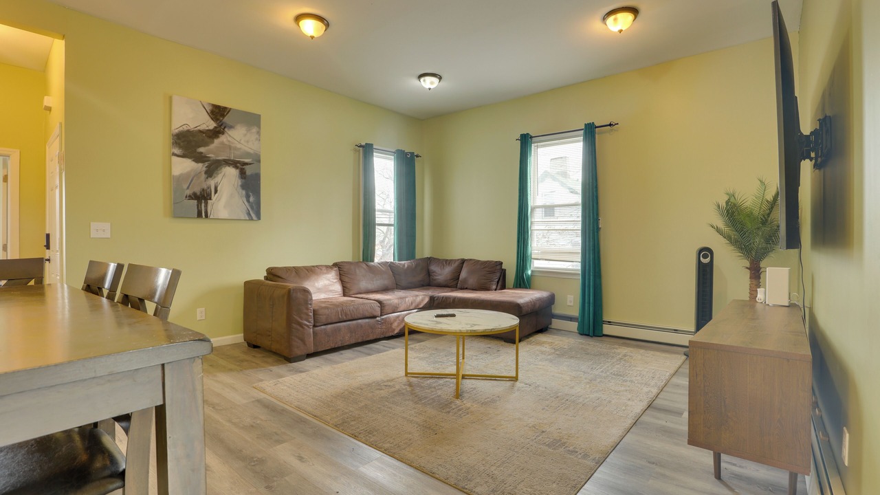 Photo of Livingroom in South Side