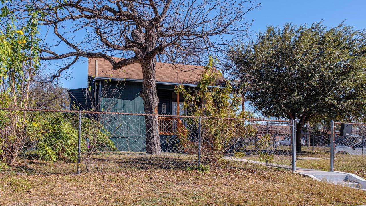 Photo of Outdoor in Denver Heights