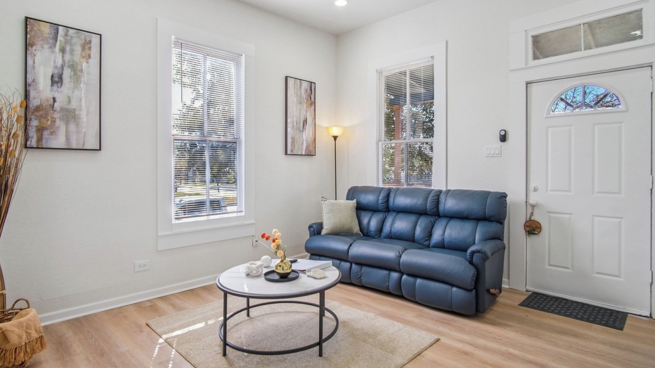 Photo of Livingroom in Denver Heights