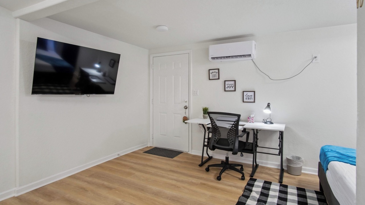 Photo of Bedroom in Denver Heights