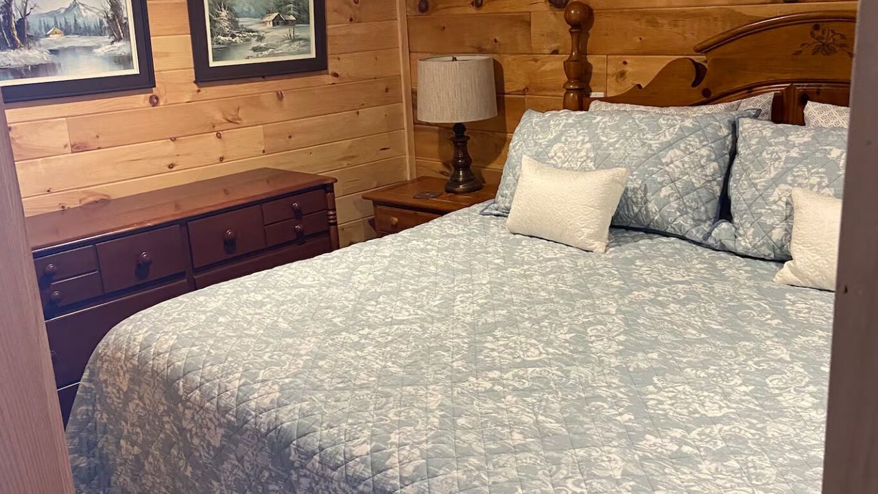 Photo of Bedroom in Alma