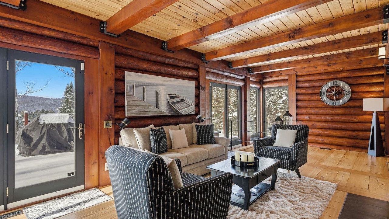 Photo of Livingroom in Lac Superieur Village