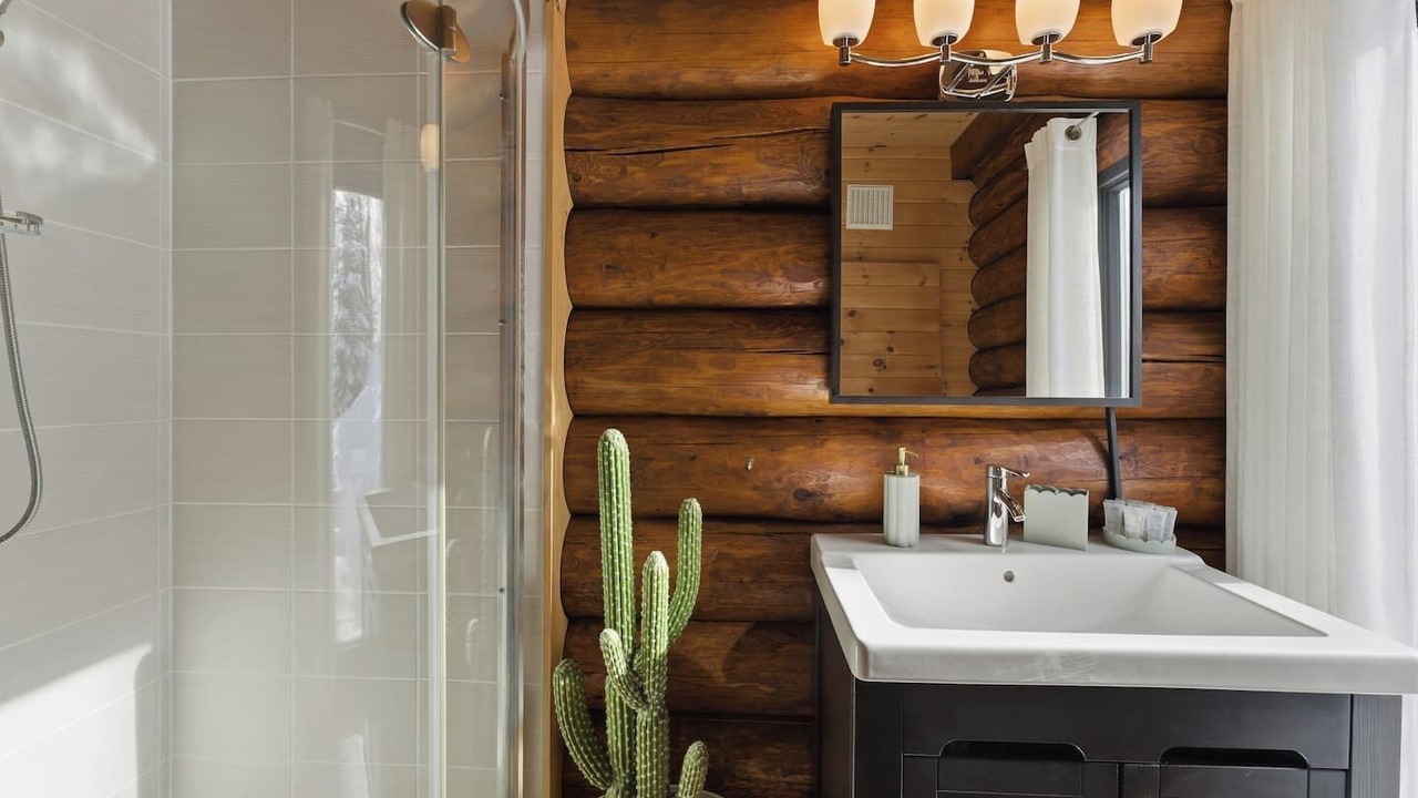 Photo of Bathroom in Lac Superieur Village