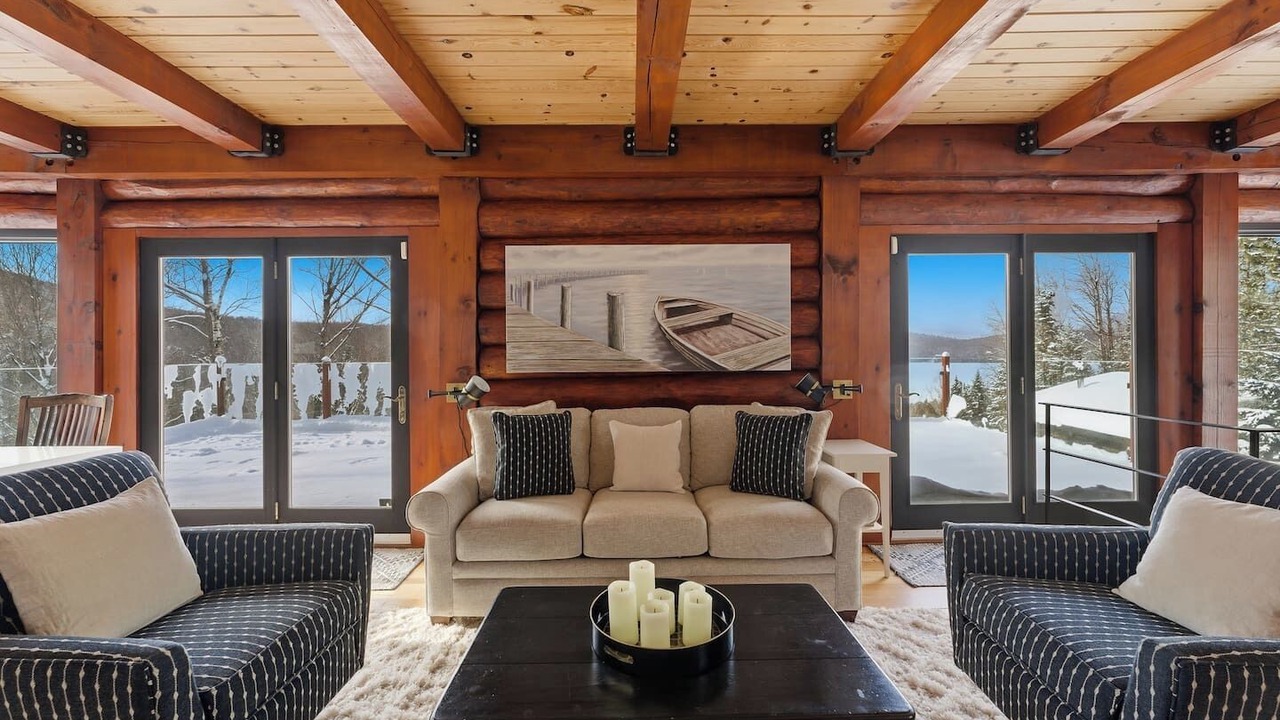 Photo of Livingroom in Lac Superieur Village
