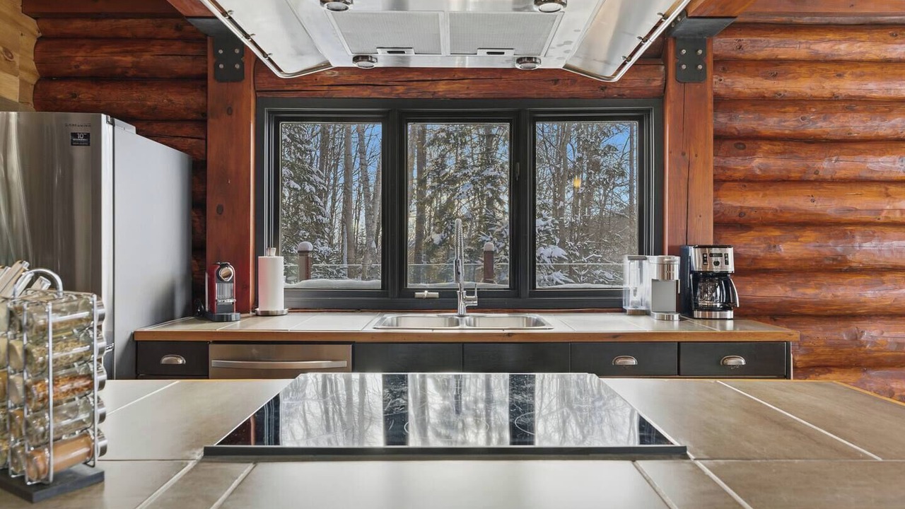 Photo of Kitchen in Lac Superieur Village