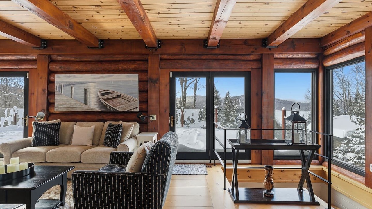 Photo of Livingroom in Lac Superieur Village
