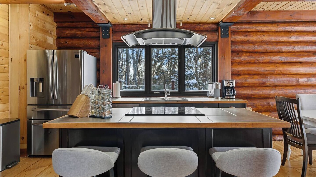 Photo of Kitchen in Lac Superieur Village