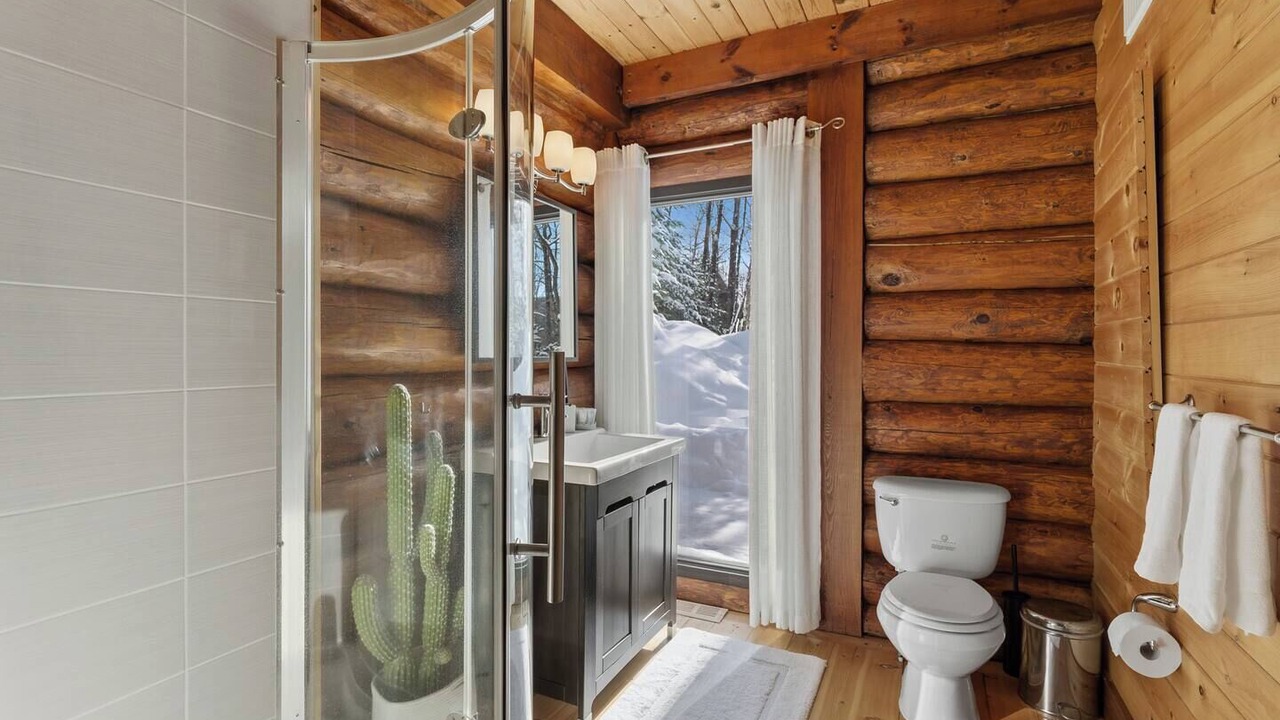 Photo of Bathroom in Lac Superieur Village