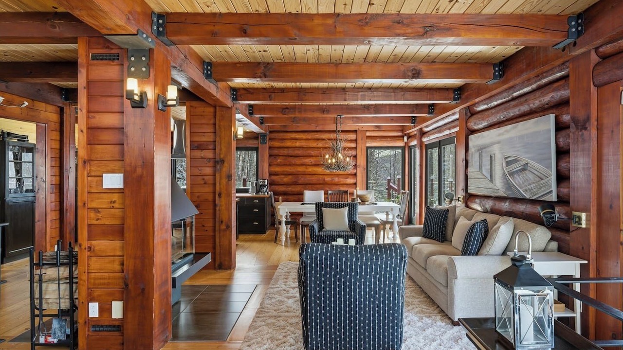 Photo of Livingroom in Lac Superieur Village