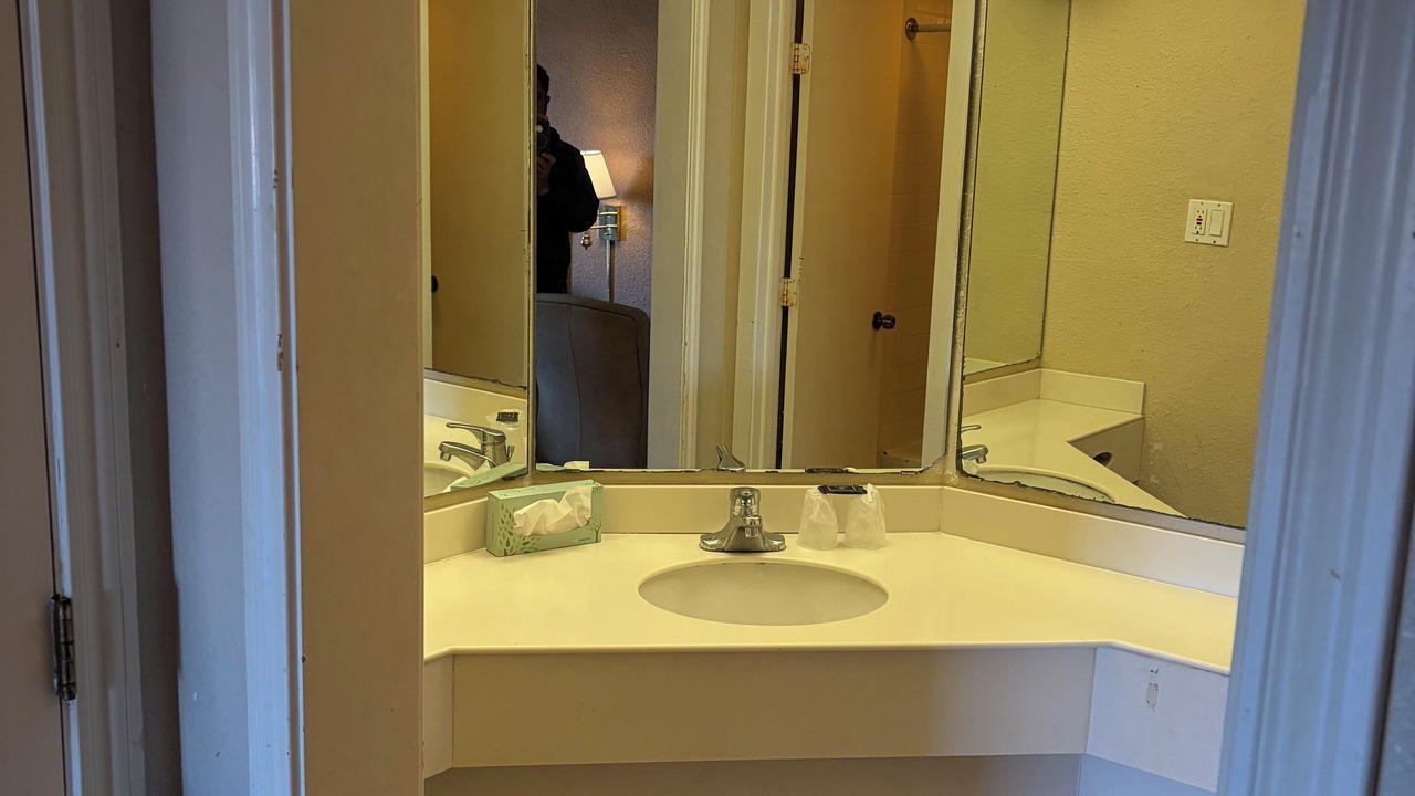 Photo of Bathroom in Clodine