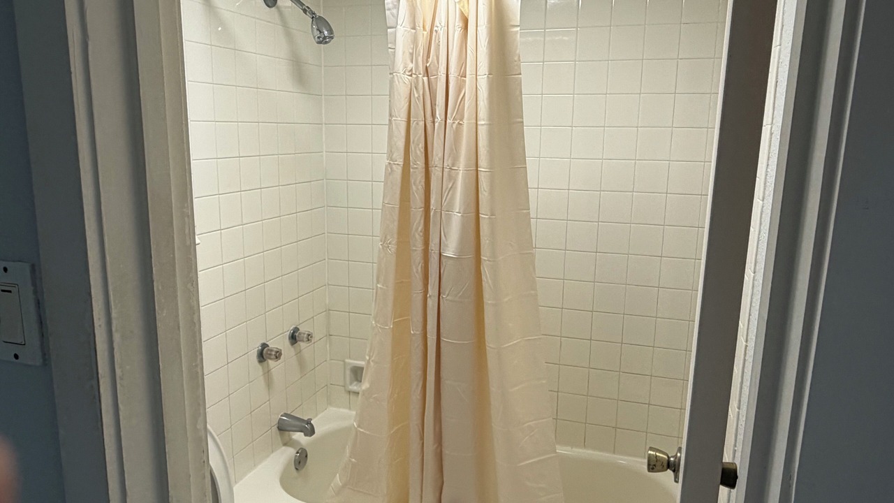 Photo of Bathroom in Clodine