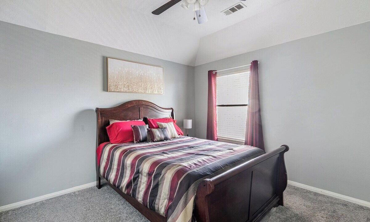 Photo of Bedroom in Baytown