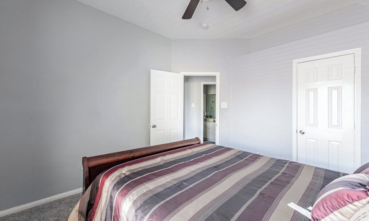Photo of Bedroom in Baytown