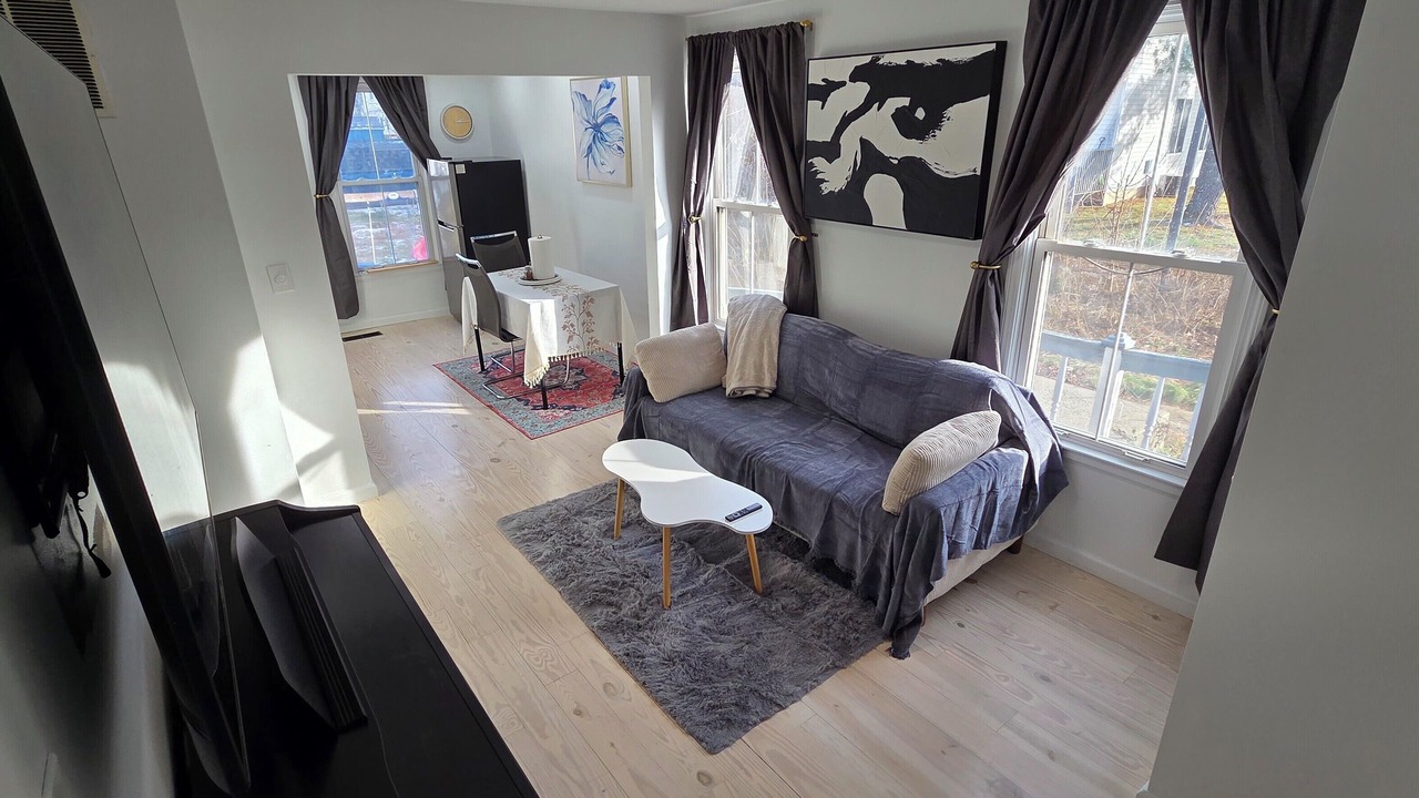 Photo of Livingroom in Hartford