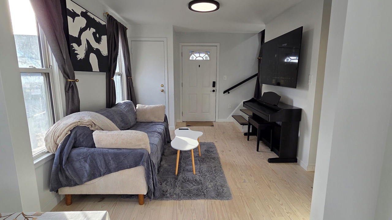 Photo of Livingroom in Hartford