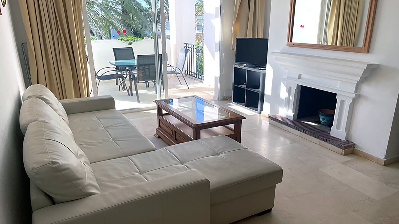 Photo of Livingroom in New Golden Mile