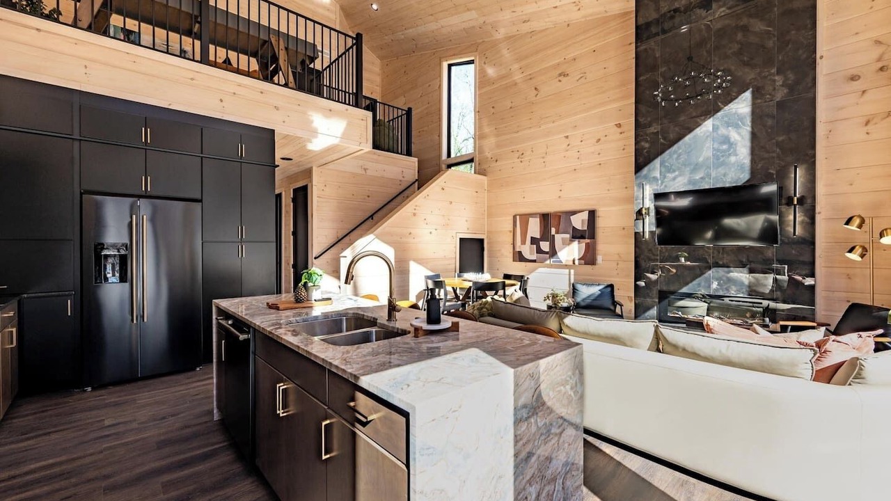 Photo of Livingroom in Pittman Center