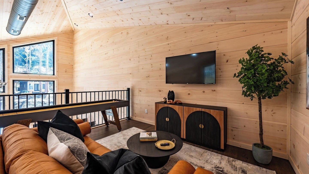Photo of Livingroom in Pittman Center
