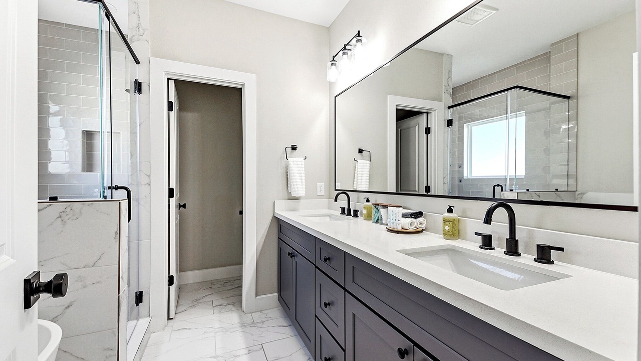 Photo of Bathroom in Spring Branch West