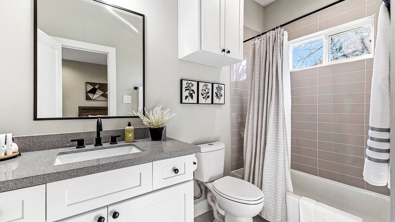 Photo of Bathroom in Spring Branch West