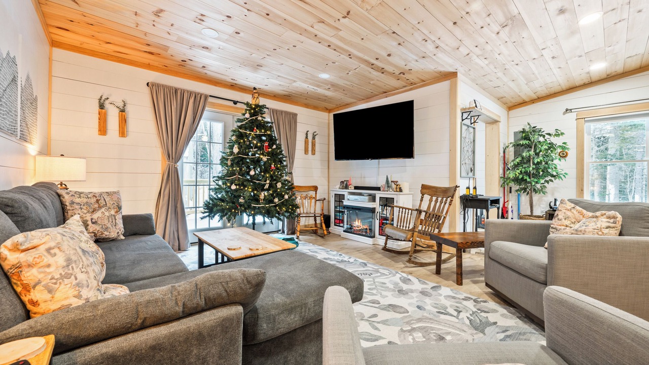 Photo of Livingroom in Rangeley Plantation