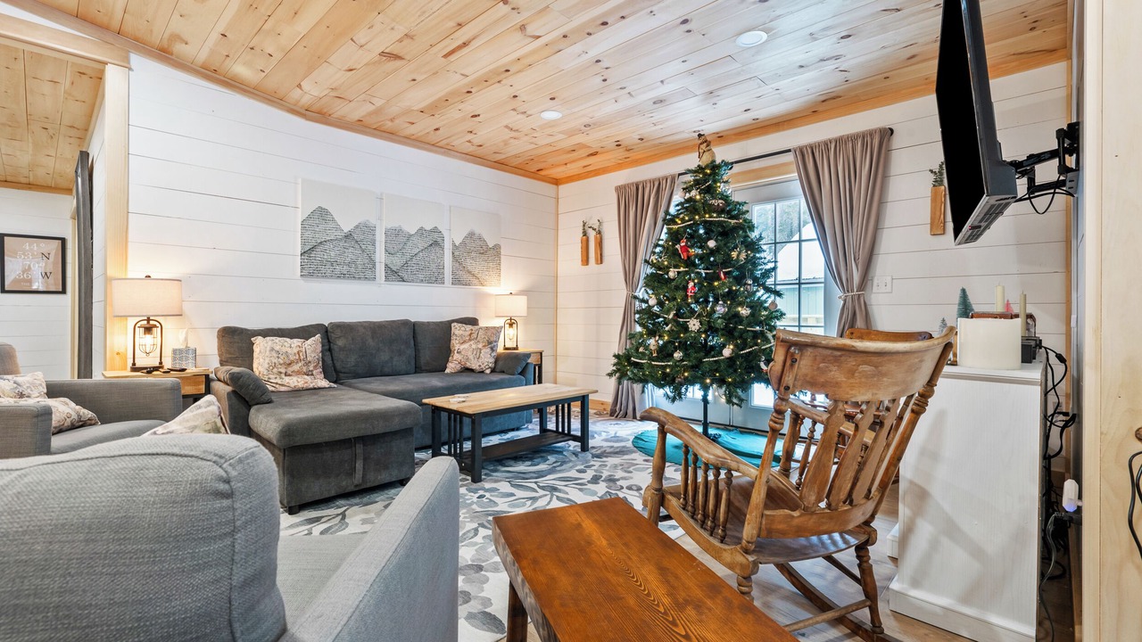 Photo of Livingroom in Rangeley Plantation