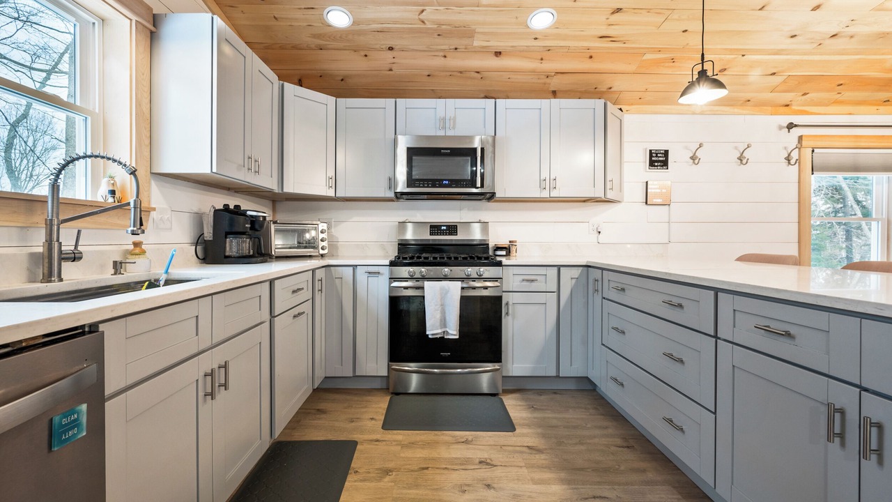 Photo of Kitchen in Rangeley Plantation