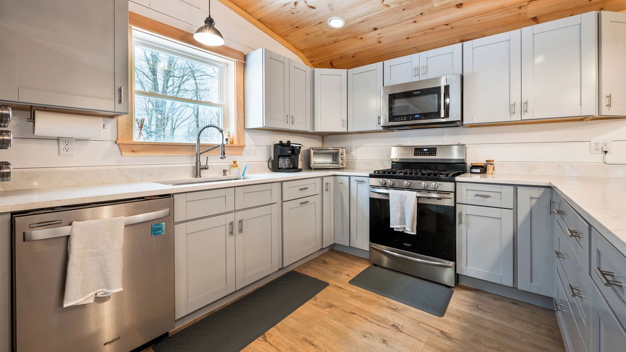 Photo of Kitchen in Rangeley Plantation