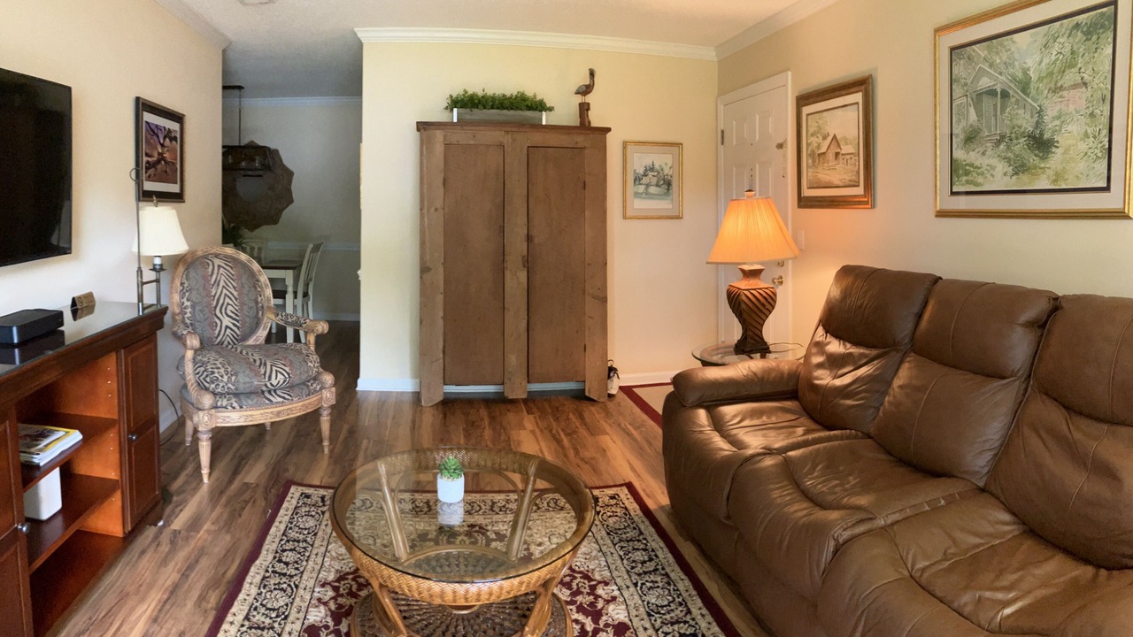 Photo of Livingroom in Demere Park