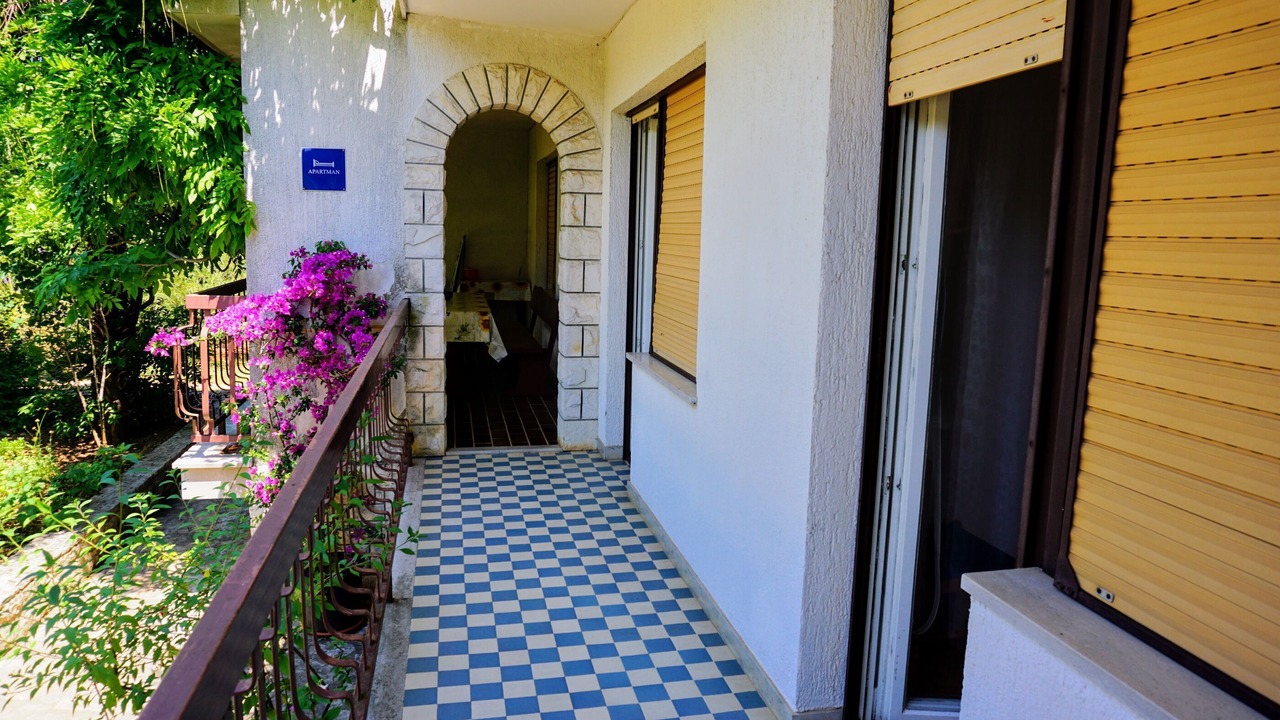 Photo of Outdoor in Basanija
