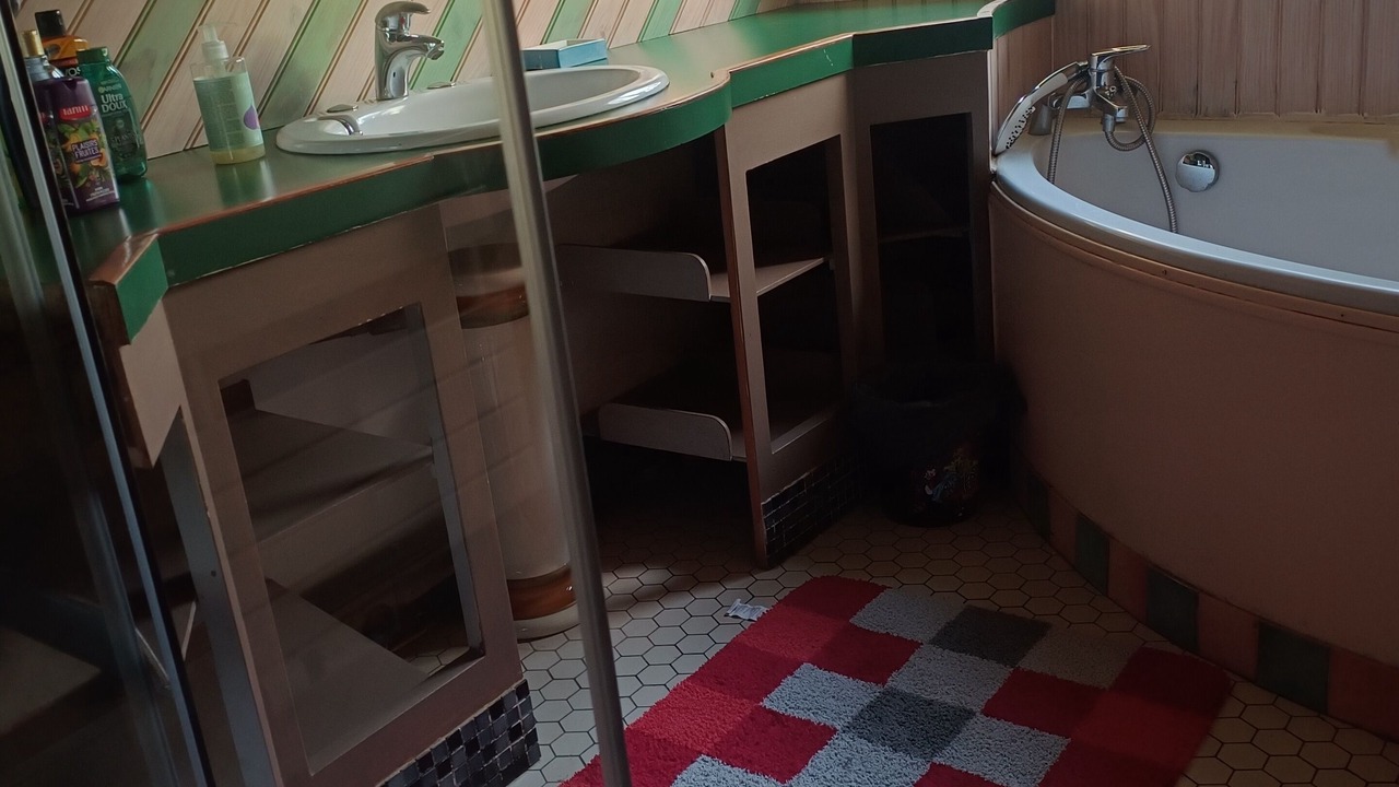 Photo of Bathroom in Saint-Lo