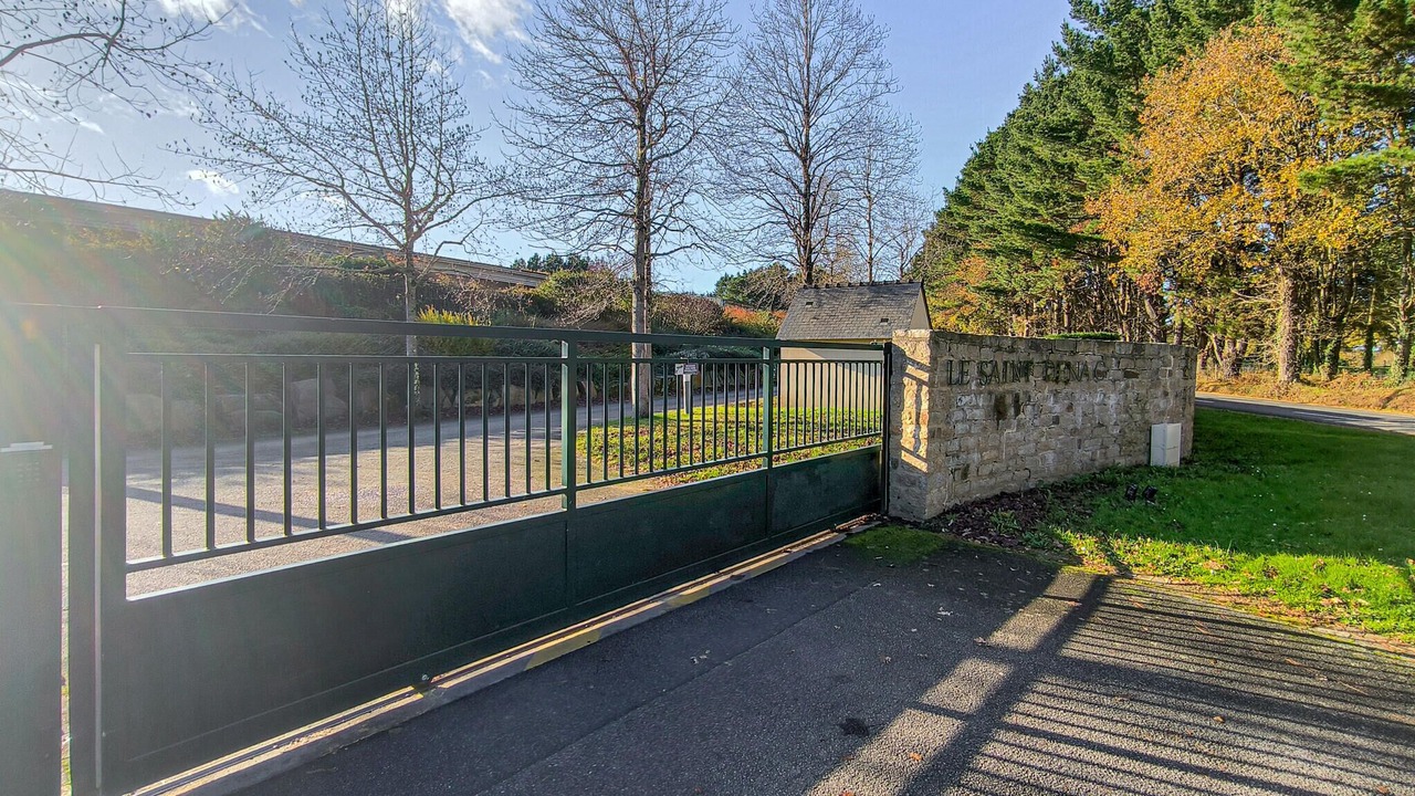 Photo of Others in Saint-Andre-des-Eaux