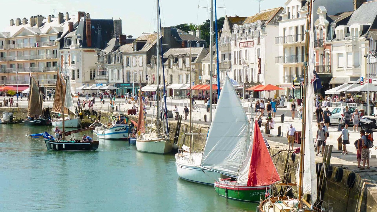 Photo of Others in Saint-Andre-des-Eaux