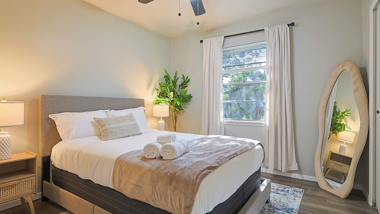Photo of Bedroom in Farmers Branch