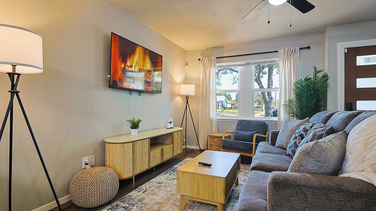 Photo of Livingroom in Farmers Branch