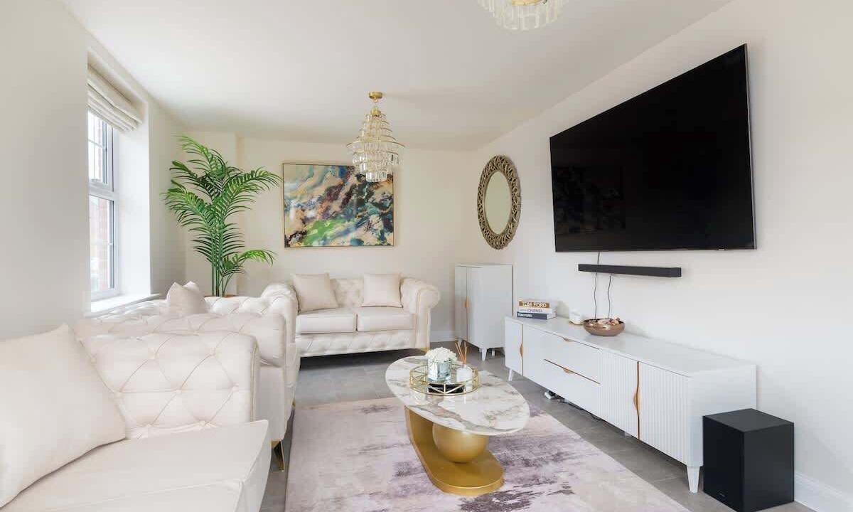 Photo of Livingroom in Bletchley