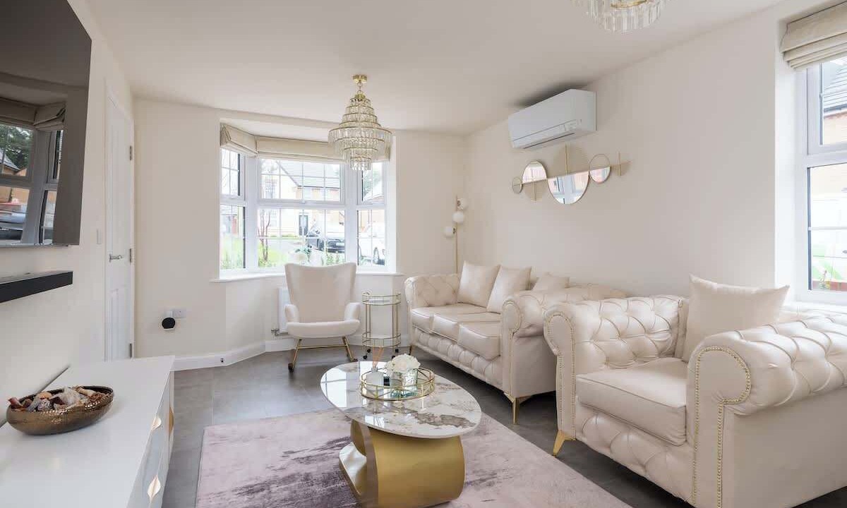 Photo of Livingroom in Bletchley