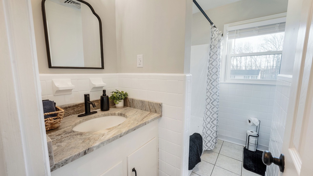 Photo of Bathroom in Vista Acres