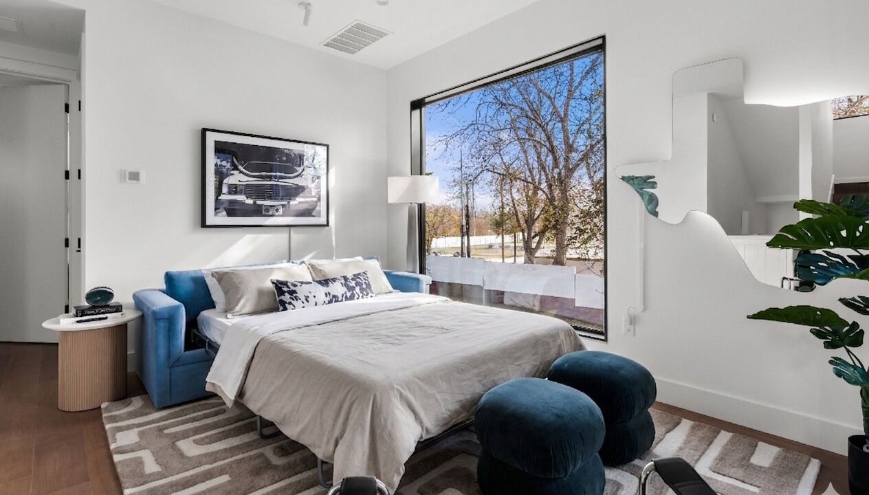 Photo of Bedroom in Holly