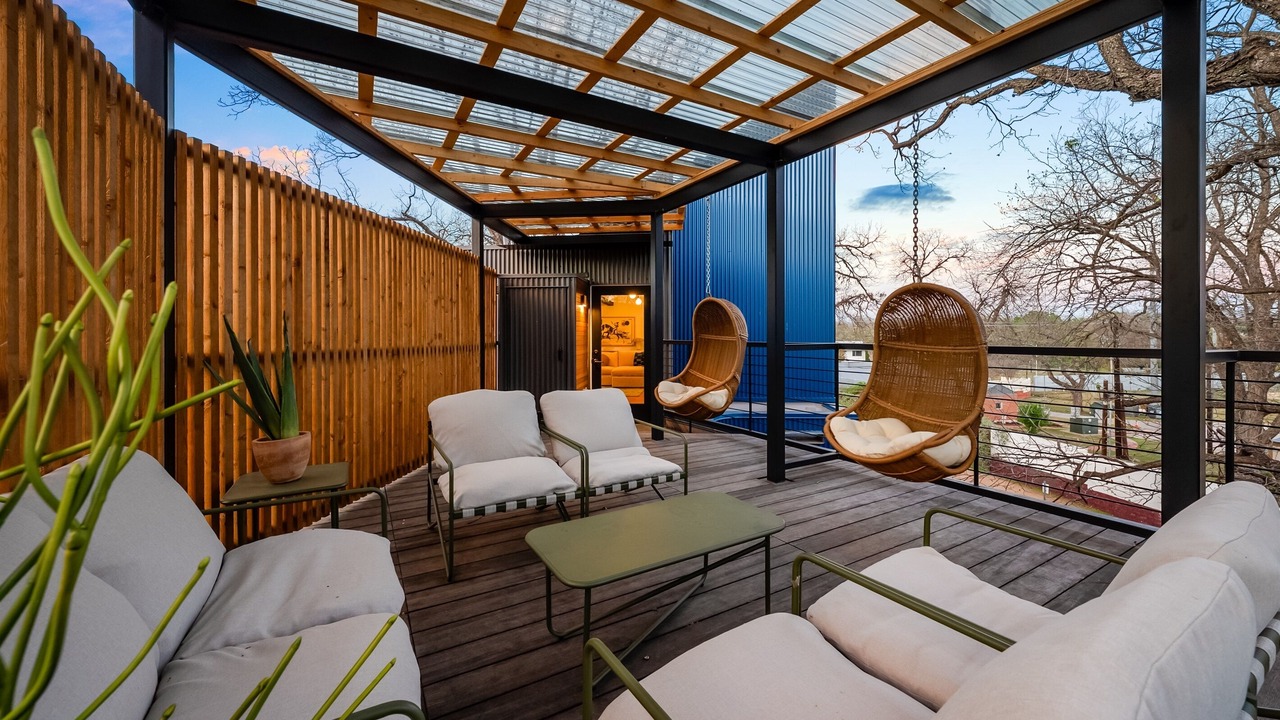 Photo of Patio Balcony in Holly