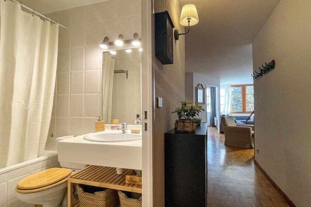 Photo of Bathroom in Enveitg