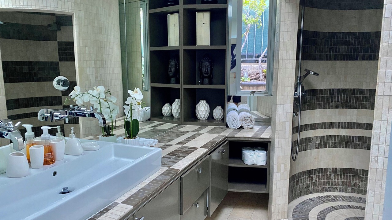 Photo of Bathroom in Melrose
