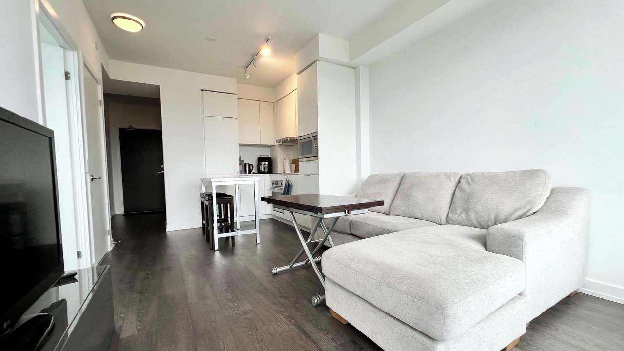 Photo of Livingroom in Newtonbrook