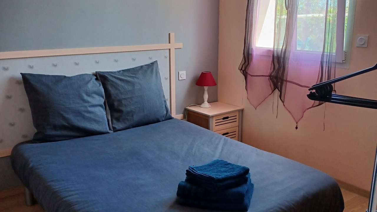 Photo of Bedroom in Pontorson