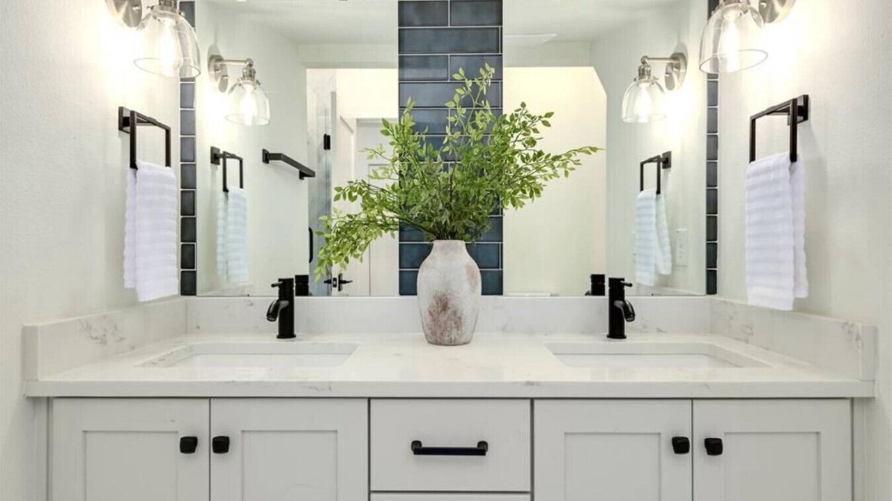 Photo of Bathroom in Chestnut