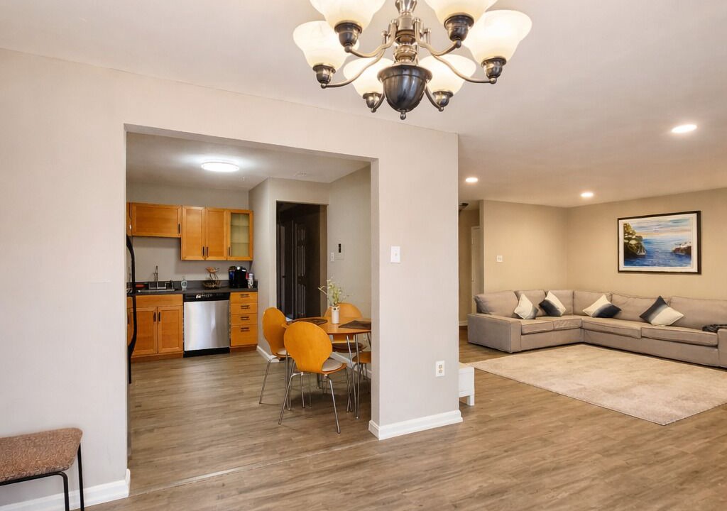 Photo of Livingroom in Gaithersburg